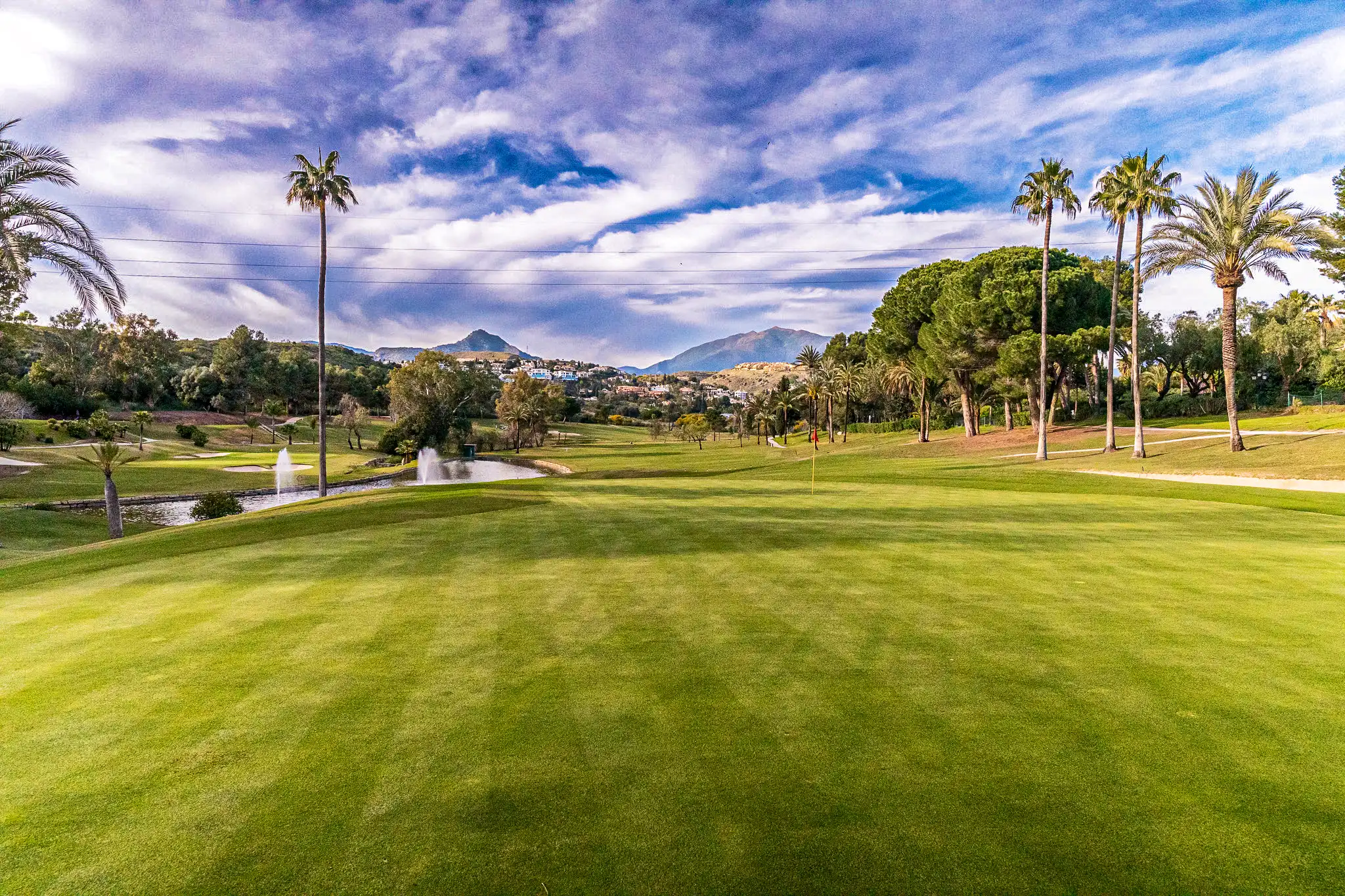 El Paraiso Golf Club - Estepona, Malaga Spain - Golf club calle 6 d-2