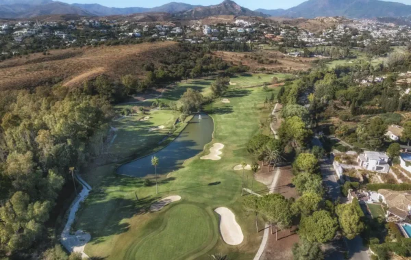 Best golf courses near Marbella - El Paraíso Golf Club Estepona Costa del Sol