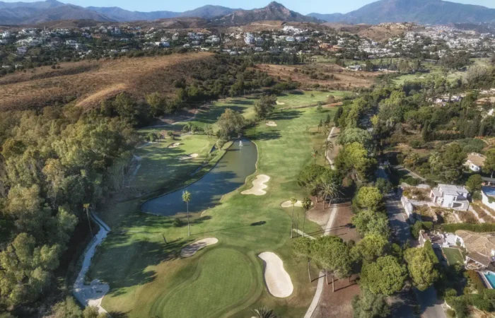 Best golf courses near Marbella - El Paraíso Golf Club Estepona Costa del Sol
